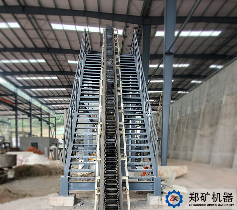 大傾角皮帶輸送機